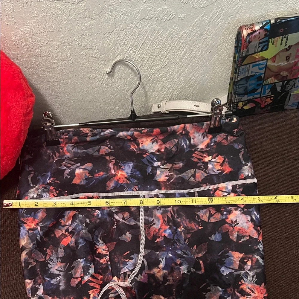 #1236=Danskin Multicolor Leggings - Picture 5 of 9